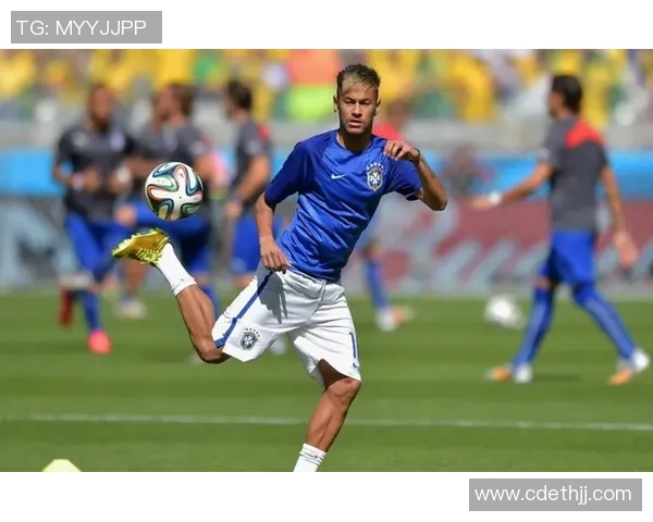 马丁内斯的传奇之路：从青涩球员到足球巨星的成长历程