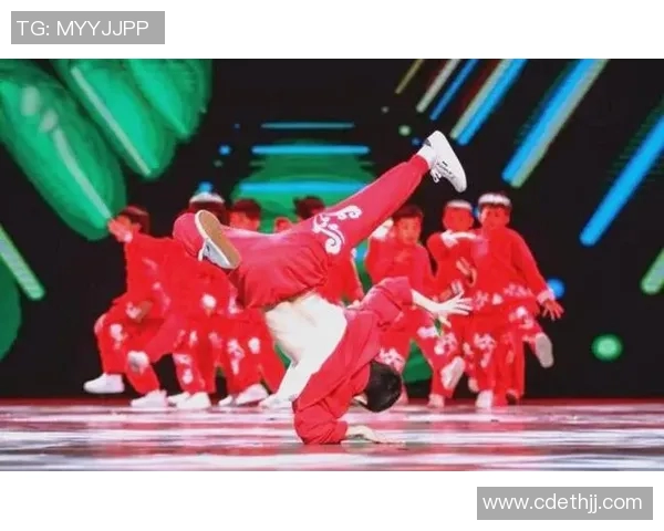 深圳街舞队的节奏探讨与创新之路：舞动城市的灵魂与热情